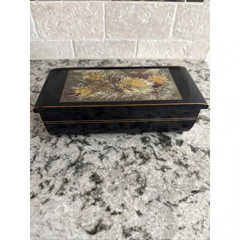 Music Jewelry Box With Floral Engraving From Japan